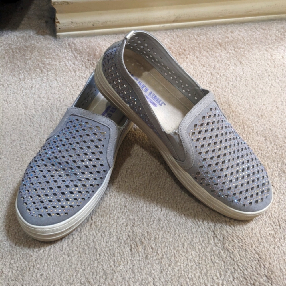 Sketchers Sneakers